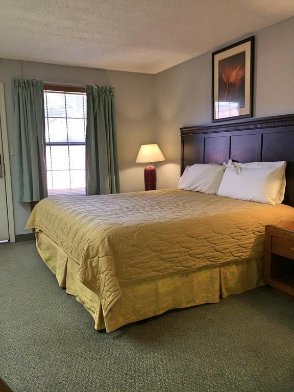 Hotel Del Sol - Pensacola Ferry Pass Екстериор снимка